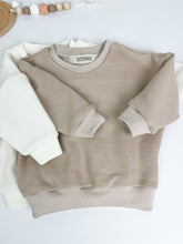 Lade das Bild in den Galerie-Viewer, Basic oversized Sweatshirt light beige