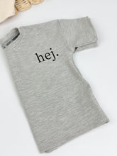Lade das Bild in den Galerie-Viewer, T-Shirt grey melange “hej.”
